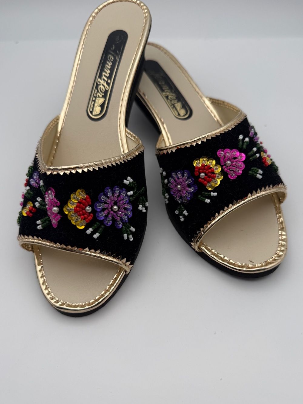 Vintage Jennifer Black suede floral Beaded mule slipper made in Taiwan size 6